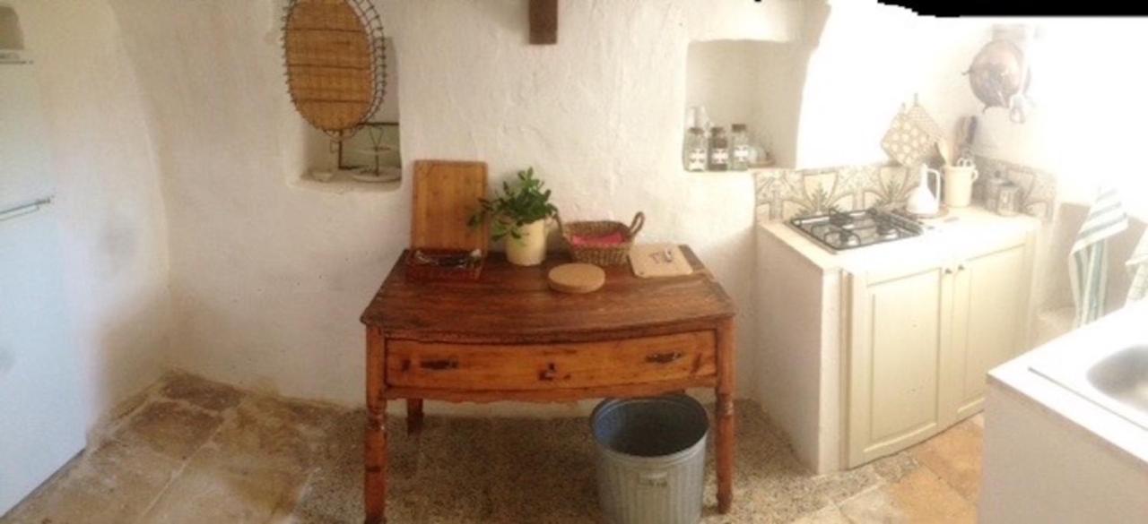 Borgo Trulli 1789 Bed & Breakfast Ostuni Ngoại thất bức ảnh