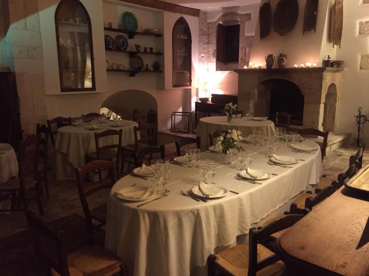 Borgo Trulli 1789 Bed & Breakfast Ostuni Ngoại thất bức ảnh